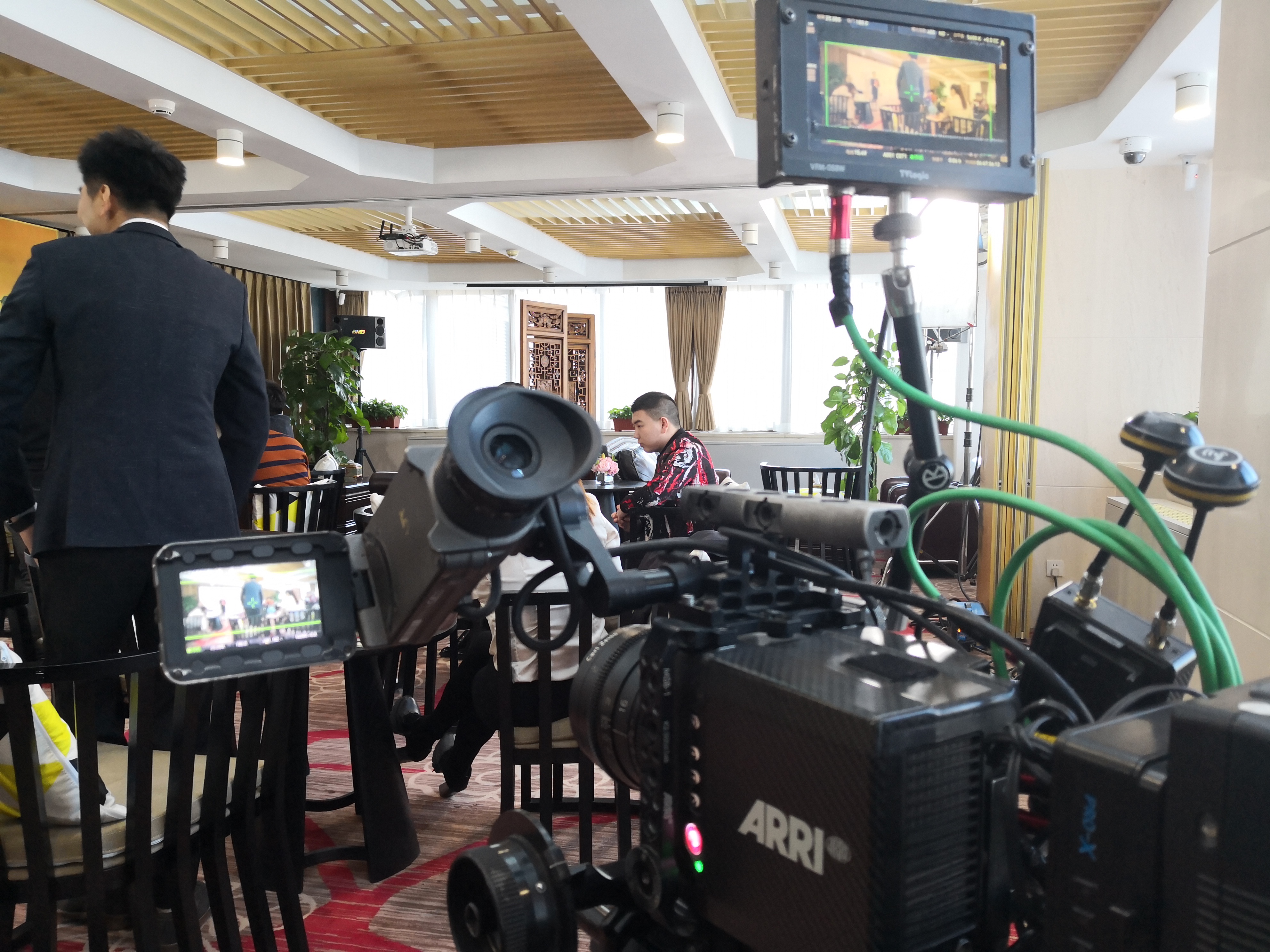 拍(pāi)攝宣傳片必須要(yào)做(zuò)到(dào)如(rú)何顯得(de)專業(yè)